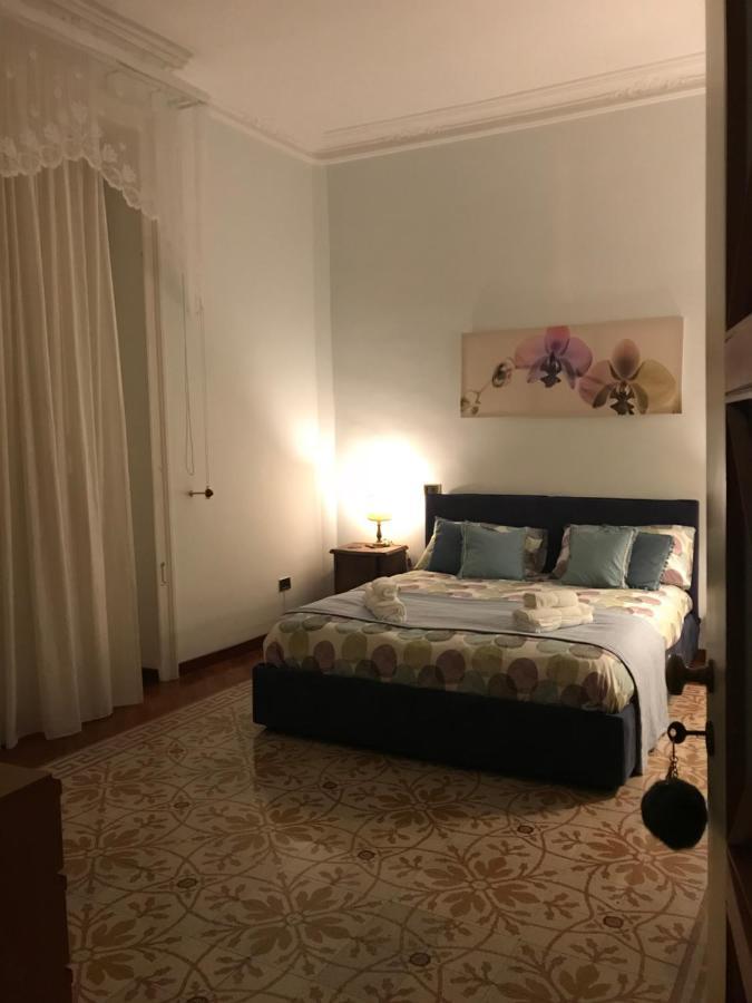 Arche Bed and Breakfast Salerno Værelse billede